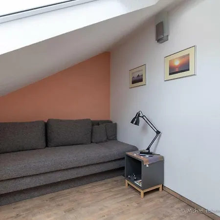 Apartman Ferienwohnung-otzens-kleine-dachkammer