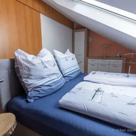Ferienwohnung-otzens-kleine-dachkammer Apartman